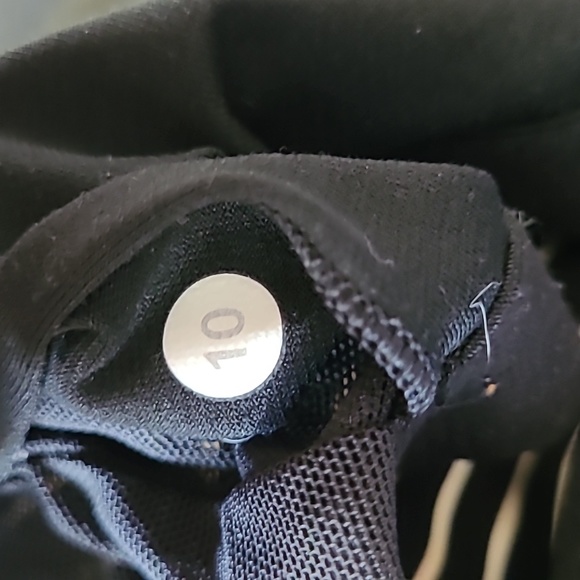 Lululemon Push your Limits Tank - Picture 5 of 5